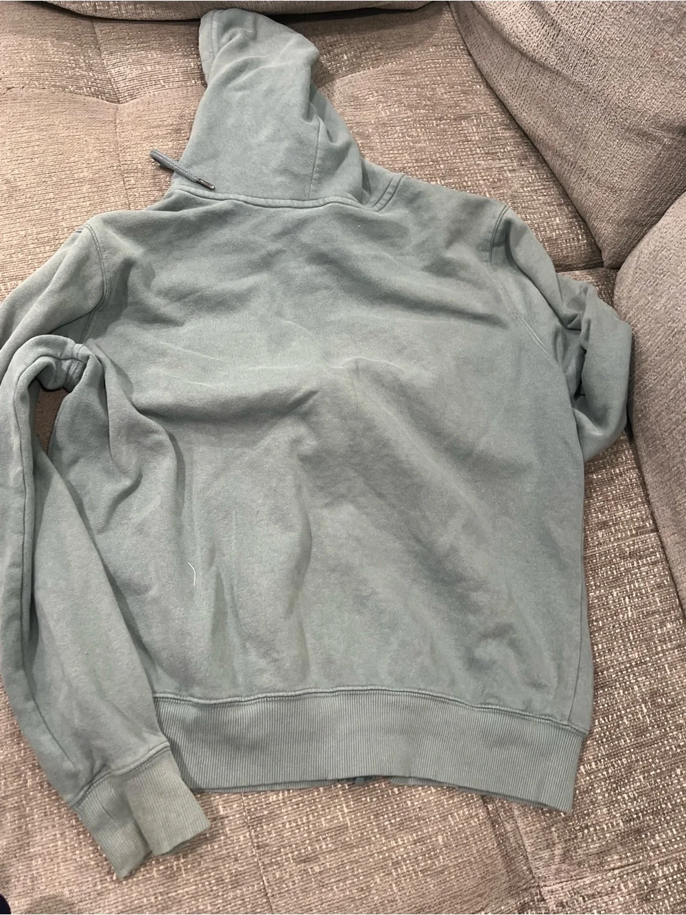 The North Face Men's Heritage Patch Full-Zip Hoodie. J28